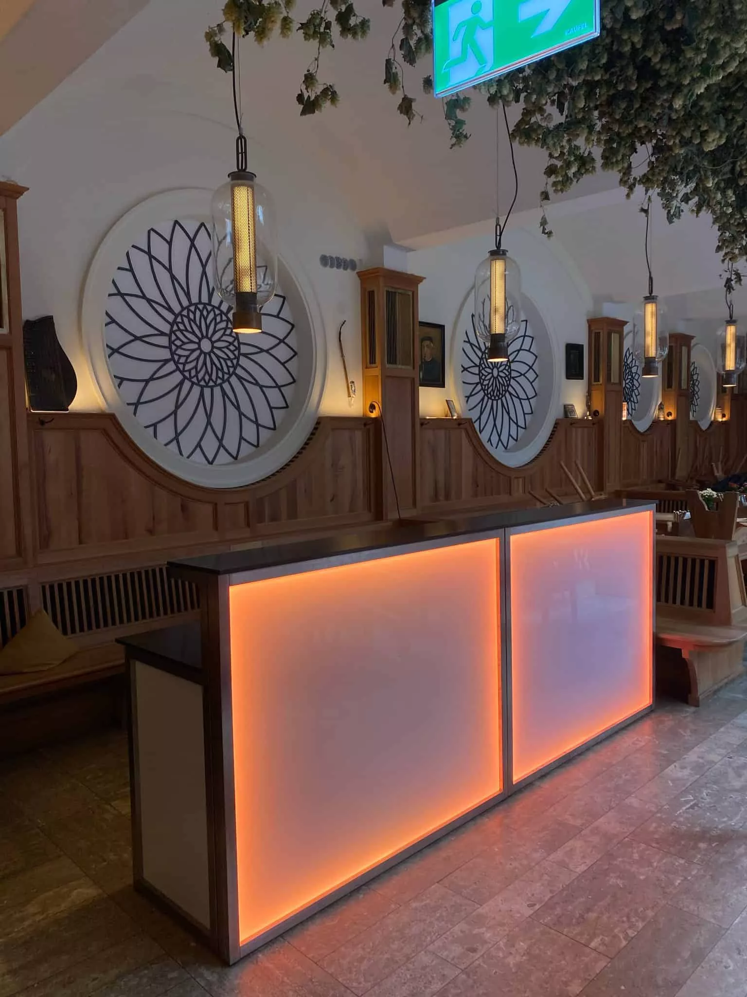 Die Mobilen Theken mieten von Blankoon überall einsetzbar.